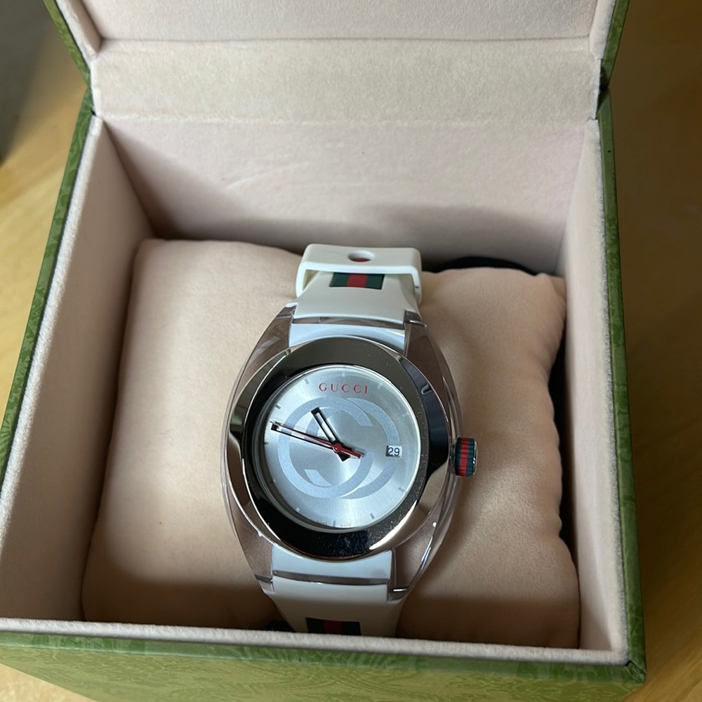 Gucci SYNC XXL watch white/stainless
